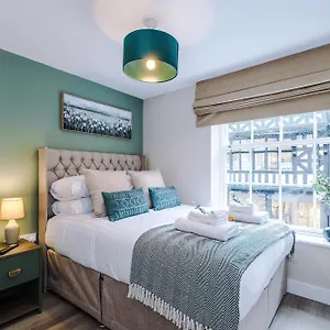 Apartment New! 4 X Stunning Centre In By 53 Degrees Property, Ideal For Individuals, Couples Or Business Groups!, Chester